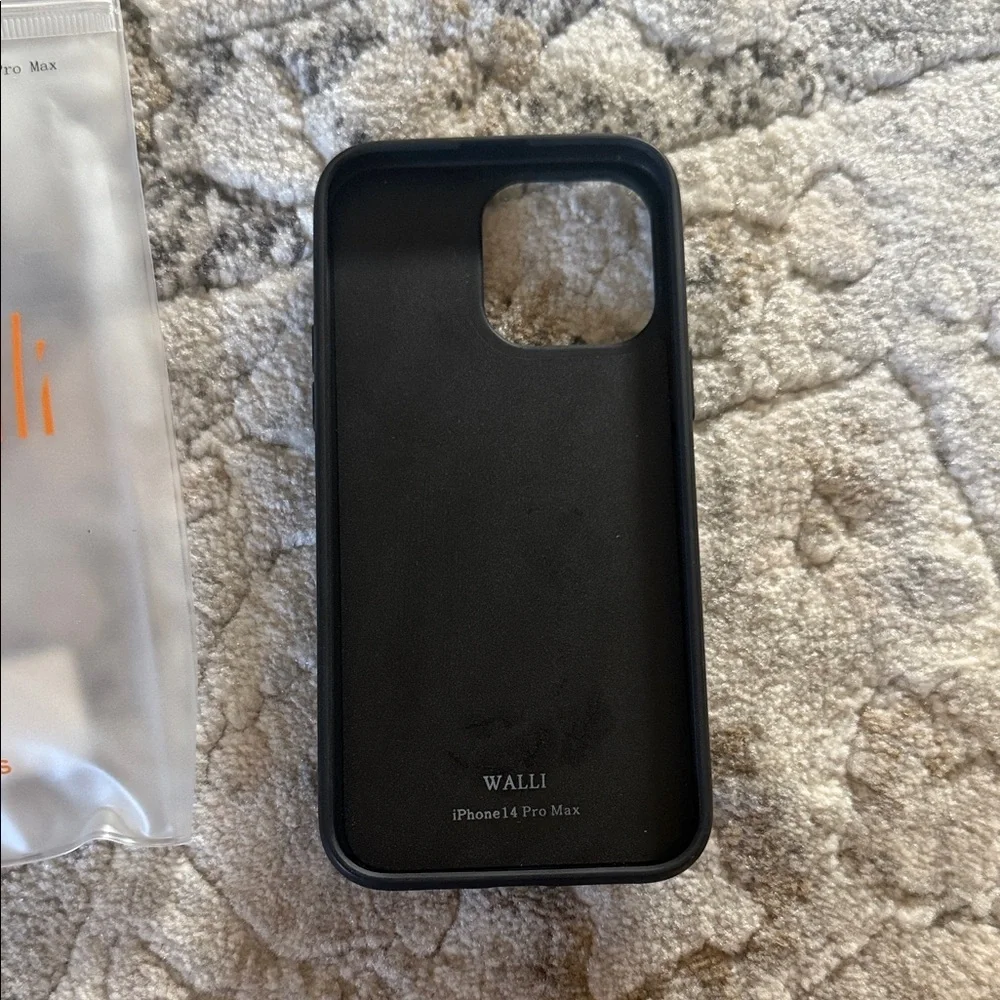 Wallis iphone 14